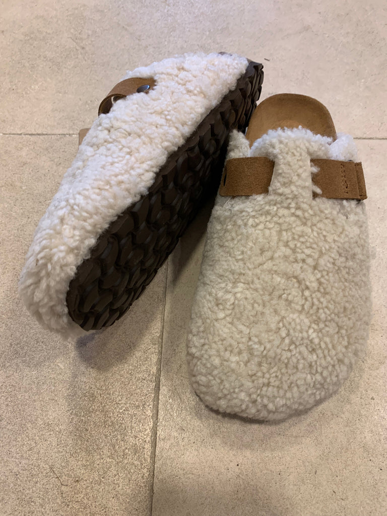 Roma Slippers