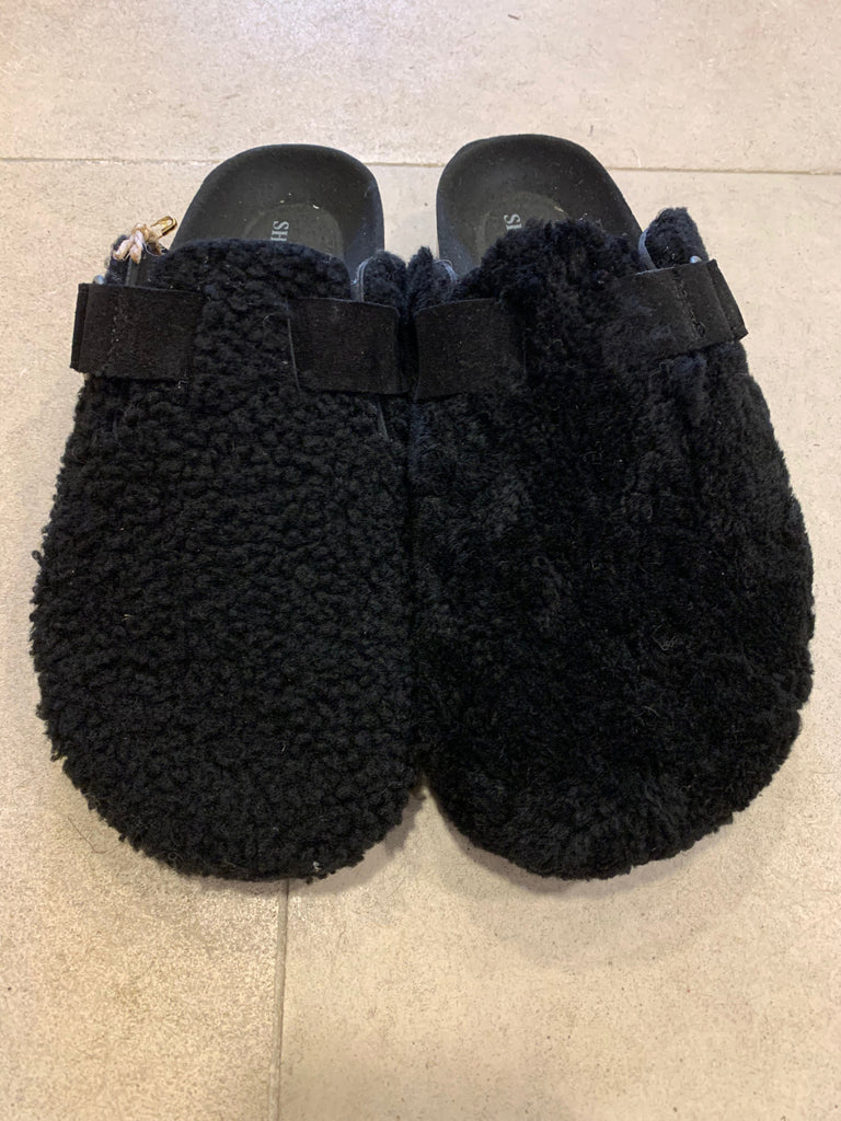 Roma Slippers