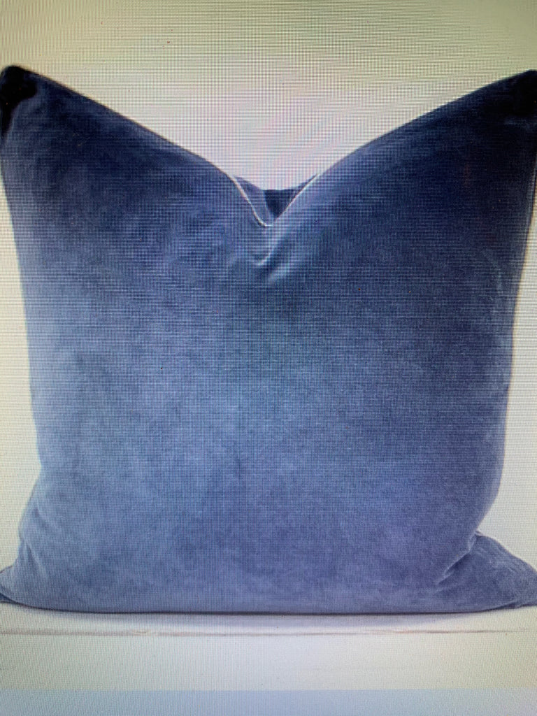 Unari Velvet Cushion